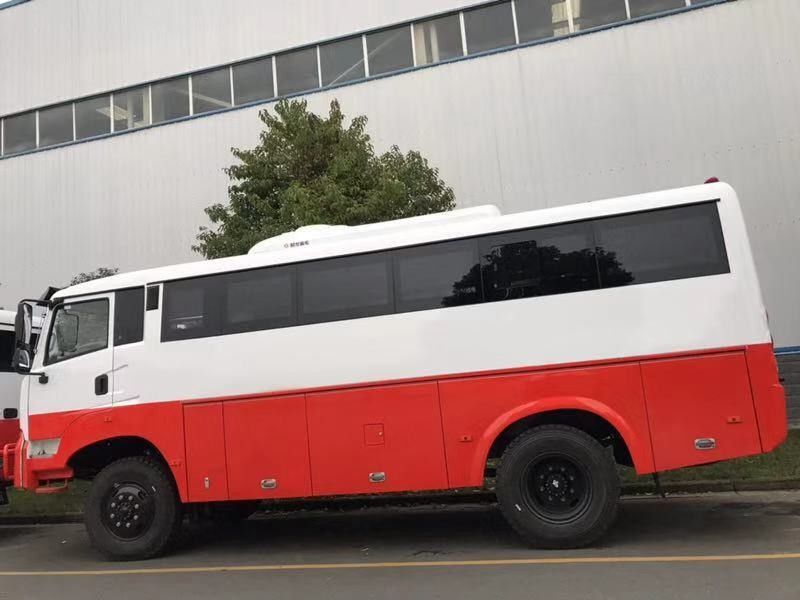 30 Seats 4X4 4WD Medium Size Bus Dual Circuit Full Air Brake and A/C Dongfeng EQ6750ZT
