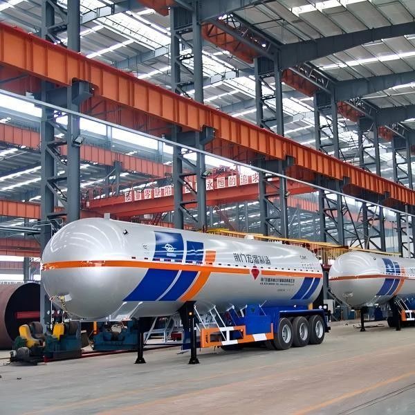 50m3 Capacity LPG Tanker Semi Trailer with -20/50C Design Temperature from CIMC LINYU