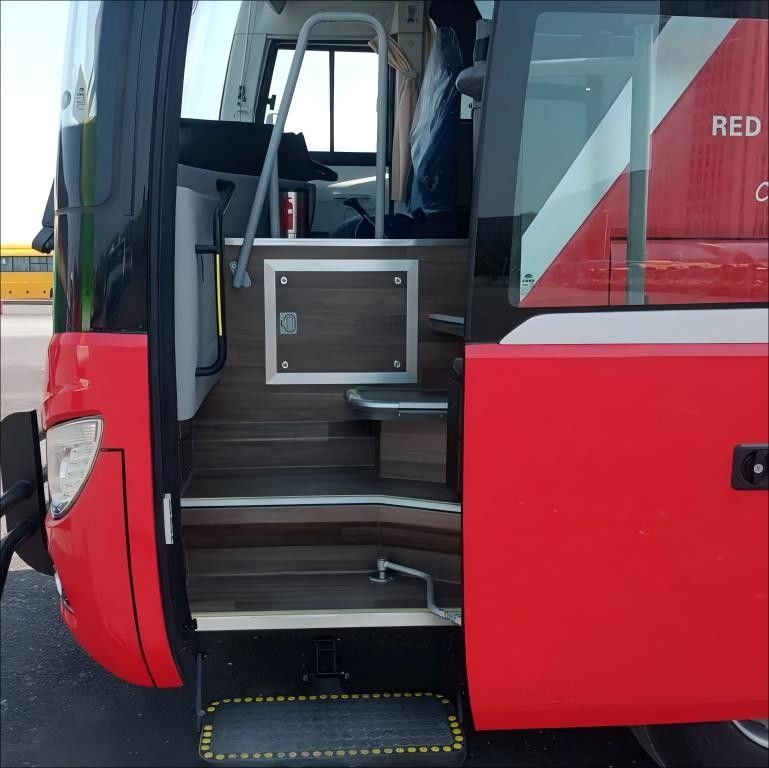 Yutong 12meter 6126D Coach Bus New Passenger Bus  LHD Drive Type